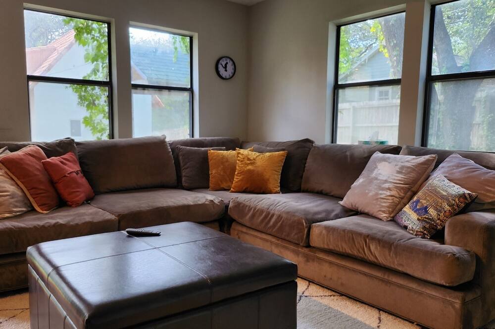 Photo of Livingroom in Tarrytown