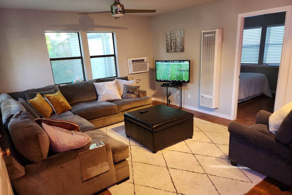 Photo of Livingroom in Tarrytown