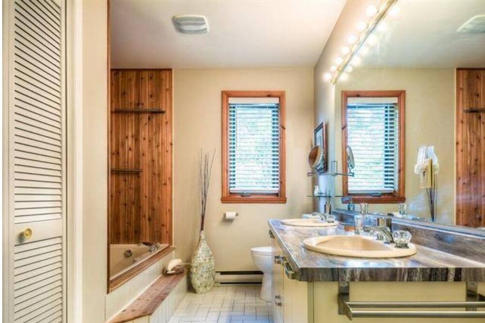 Photo of Bathroom in Piedmont
