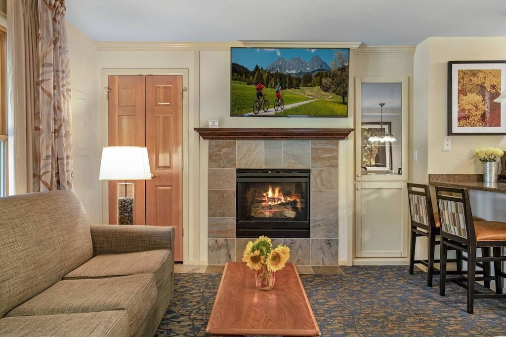 Photo of Livingroom in Highland Meadows