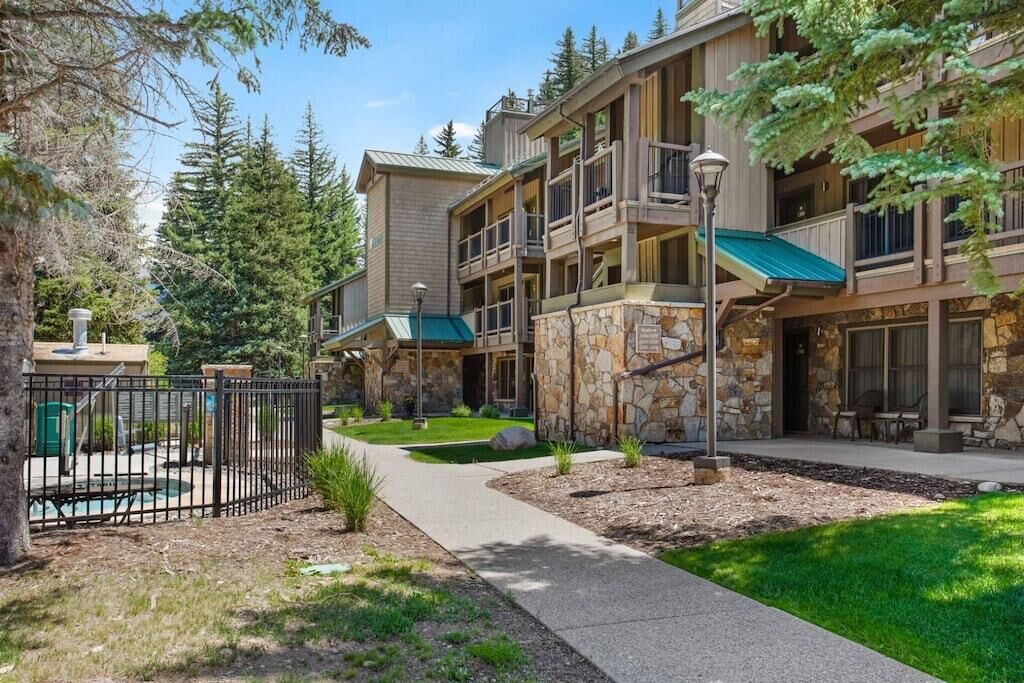 Photo of Outdoor in Highland Meadows