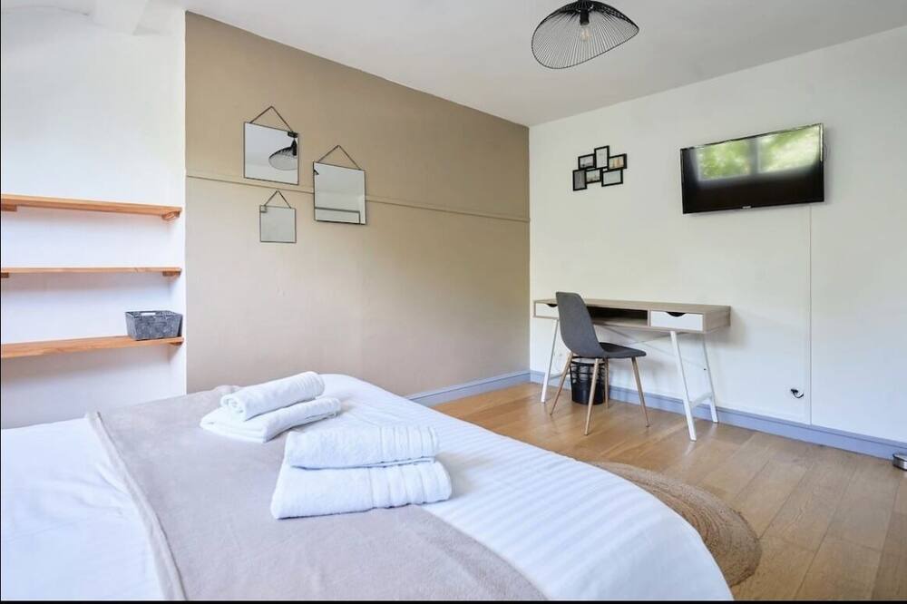 Photo of Bedroom in Brequerecque