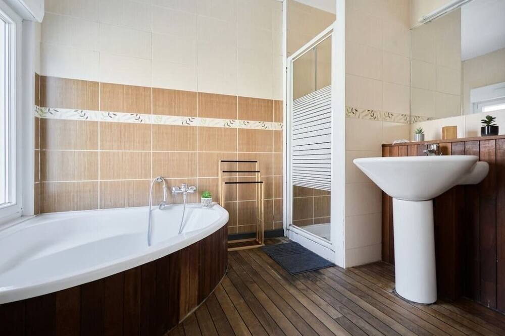 Photo of Bathroom in Brequerecque