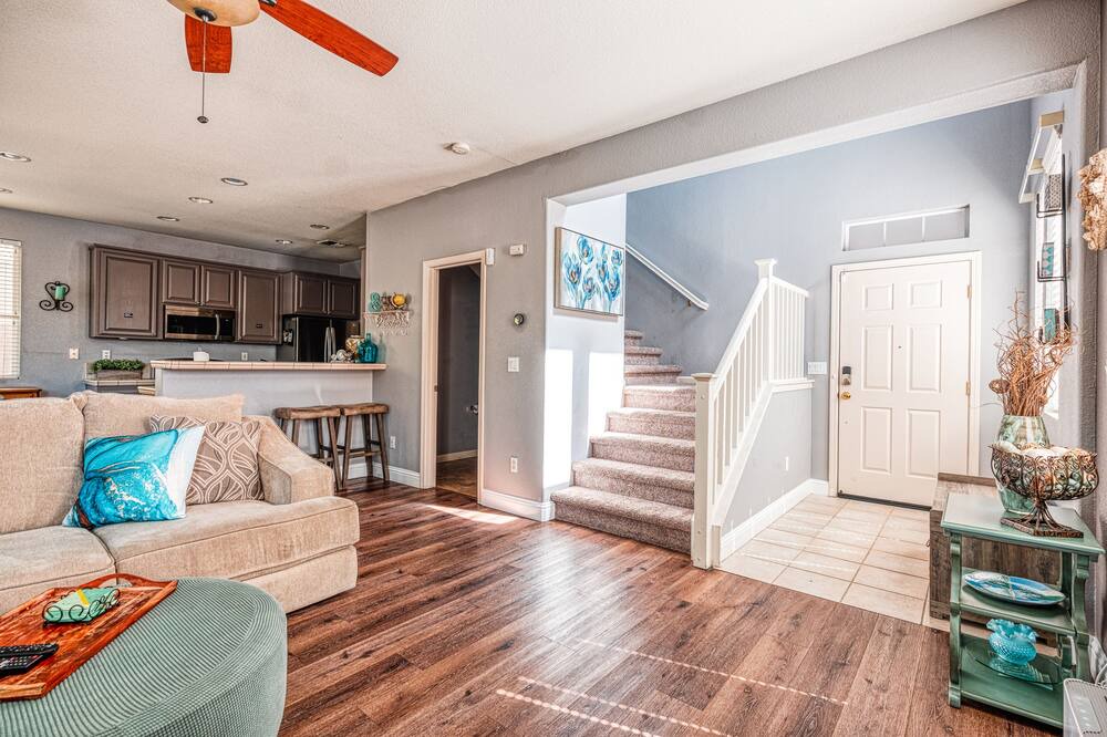 Photo of Livingroom in Regency Park