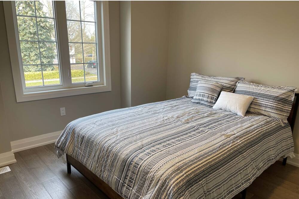 Photo of Bedroom in Oshawa