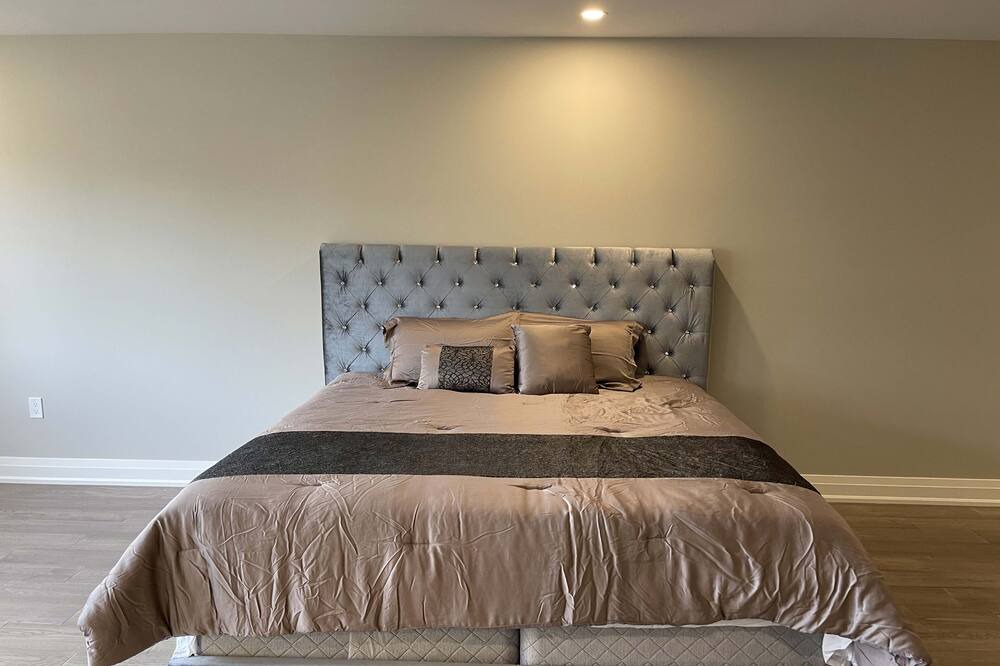 Photo of Bedroom in Oshawa