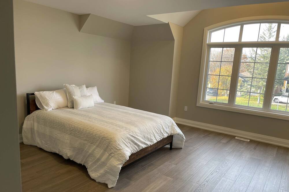 Photo of Bedroom in Oshawa