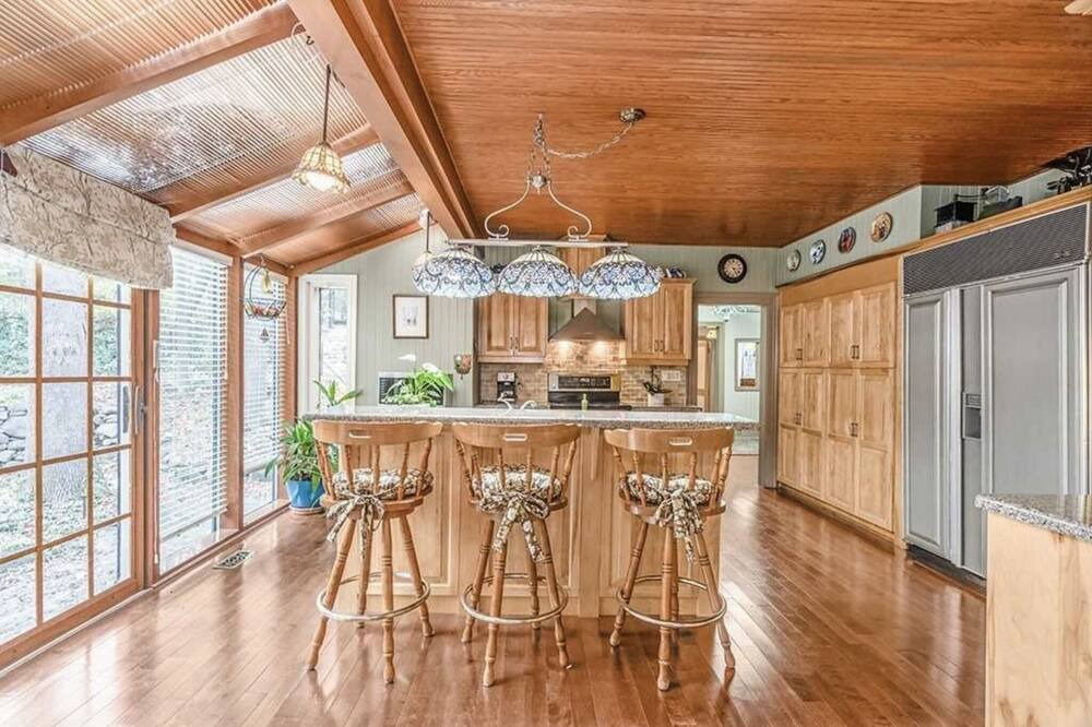 Photo of Kitchen in Orillia