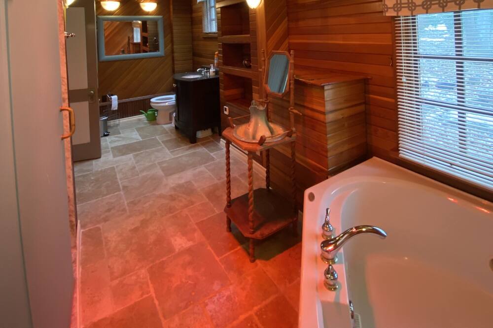 Photo of Bathroom in Orillia