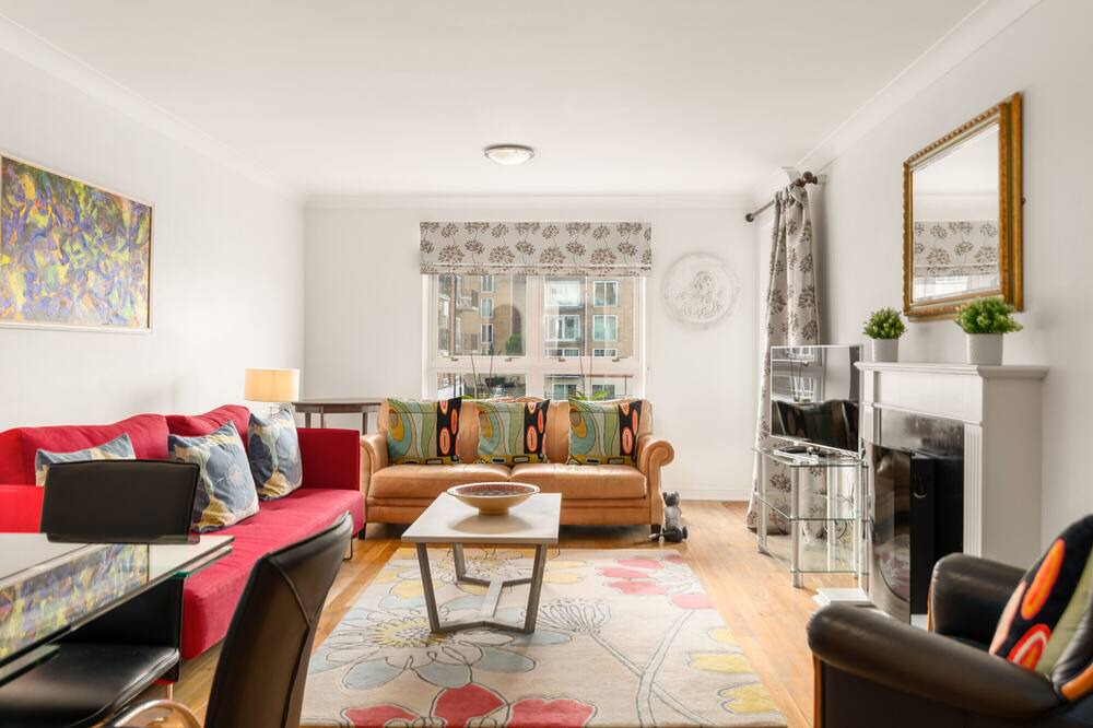 Photo of Livingroom in Rotherhithe