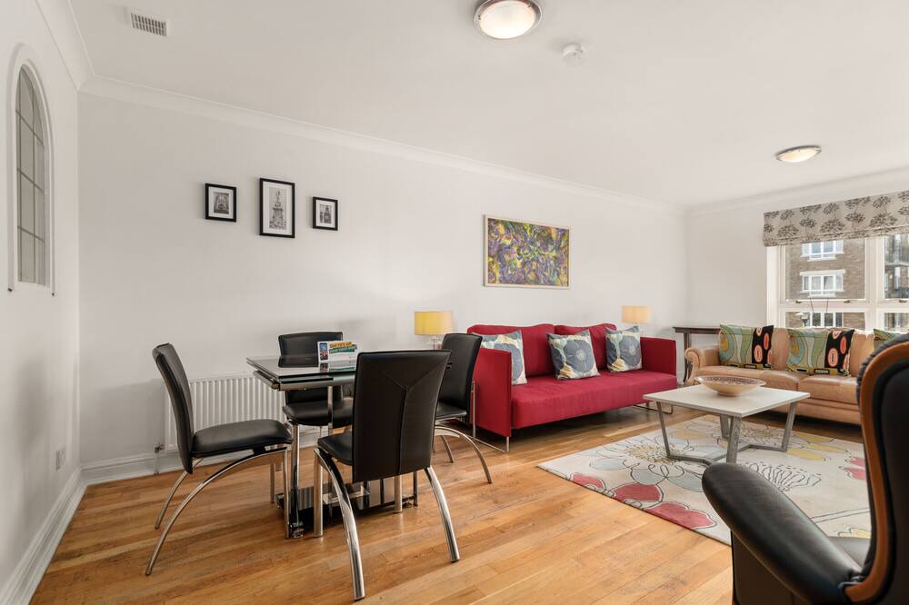 Photo of Livingroom in Rotherhithe