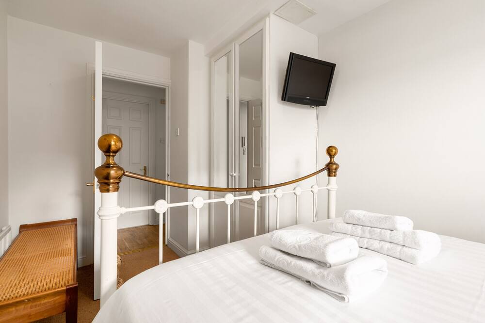 Photo of Bedroom in Rotherhithe