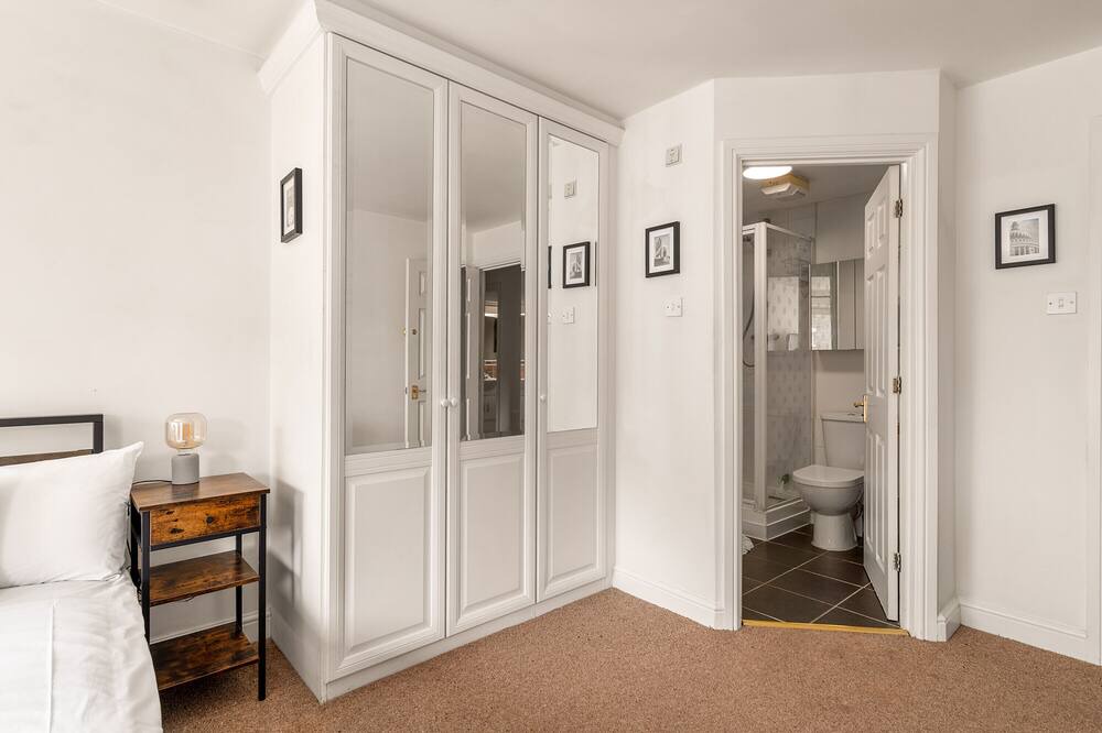 Photo of Bedroom in Rotherhithe