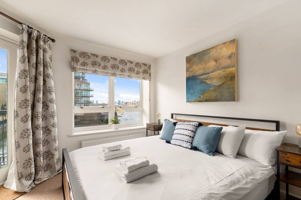 Photo of Bedroom in Rotherhithe