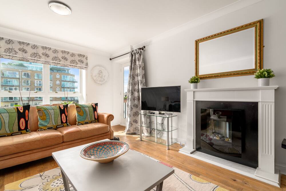 Photo of Livingroom in Rotherhithe