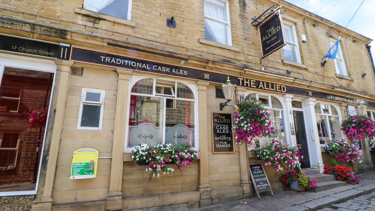 Photo of Others in Honley