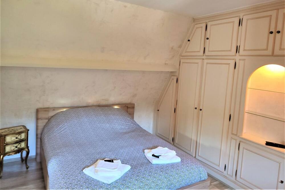 Photo of Bedroom in Ellecourt