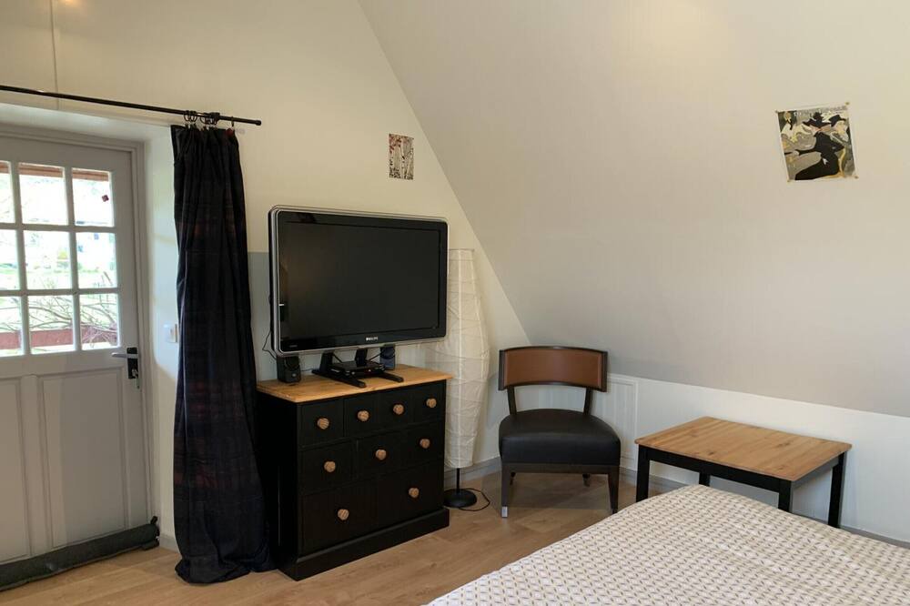 Photo of Bedroom in Saint-Maclou-de-Folleville