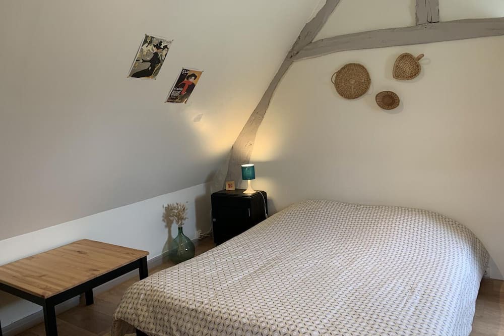 Photo of Bedroom in Saint-Maclou-de-Folleville