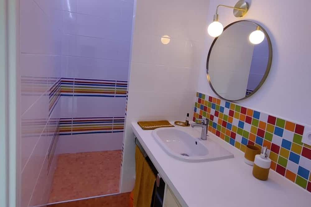 Photo of Bathroom in Downtown Le Havre