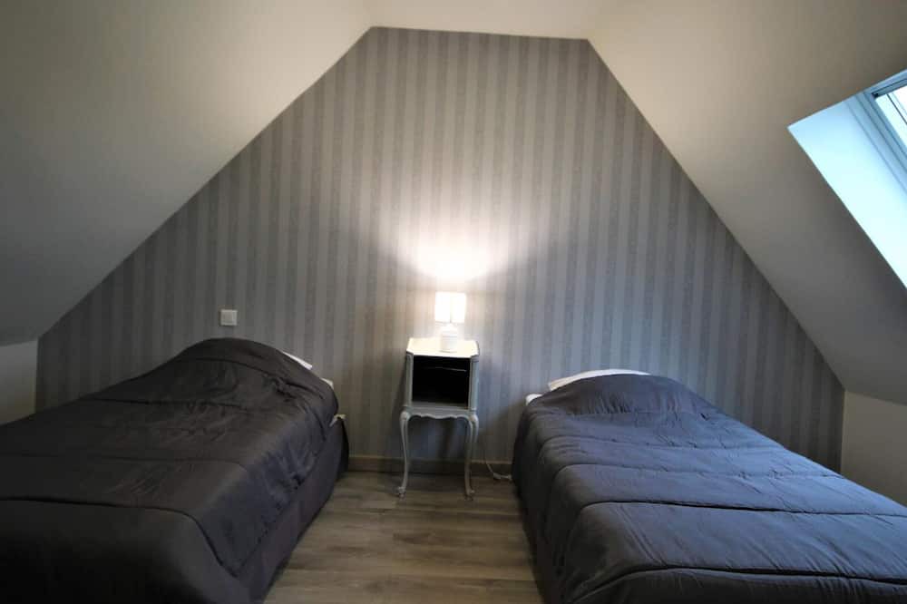 Photo of Bedroom in Envermeu
