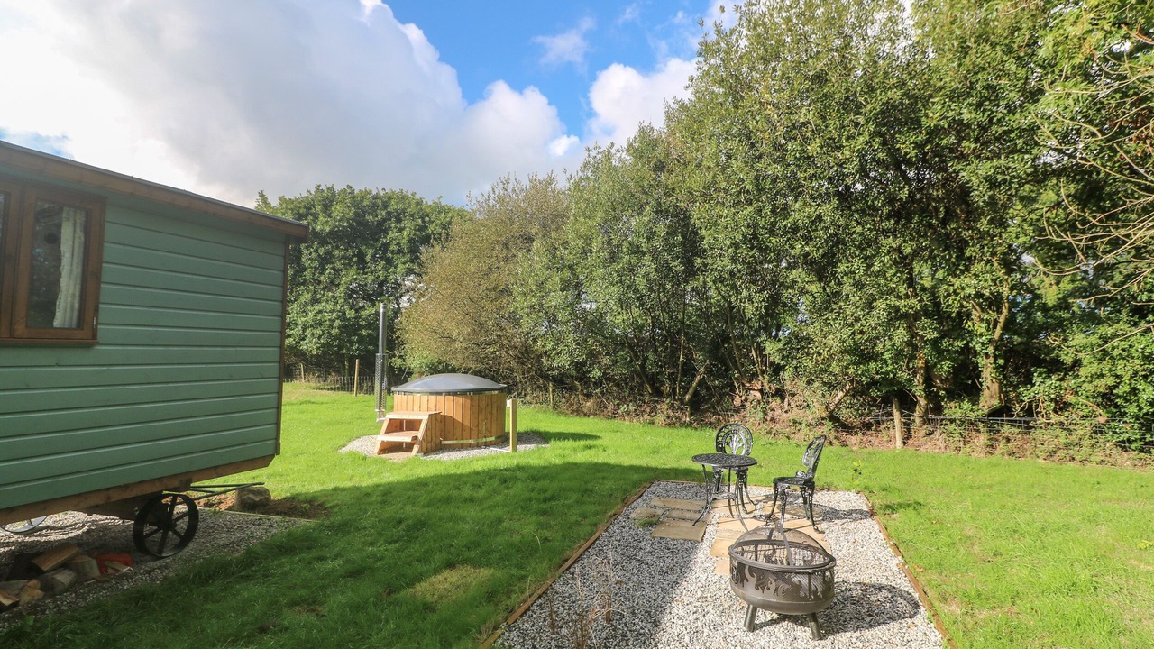 Photo of Outdoor in Brazzacott