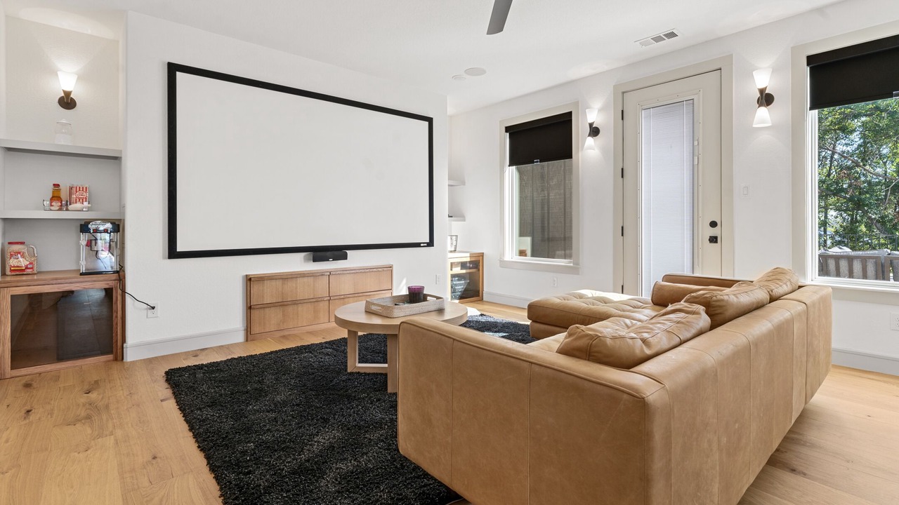 Photo of Livingroom in Caney City