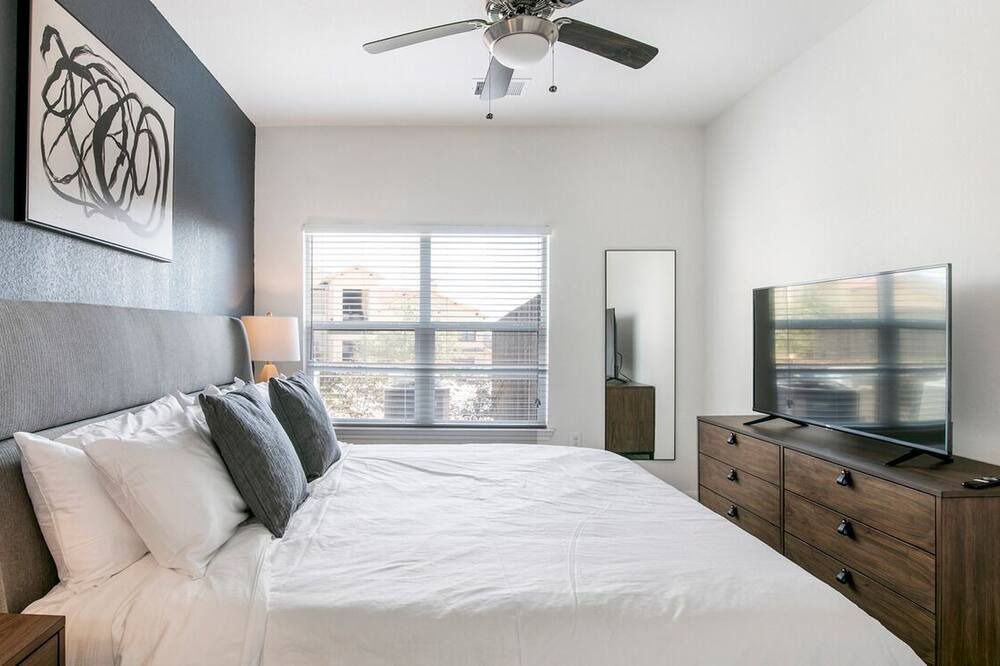 Photo of Bedroom in McNeil