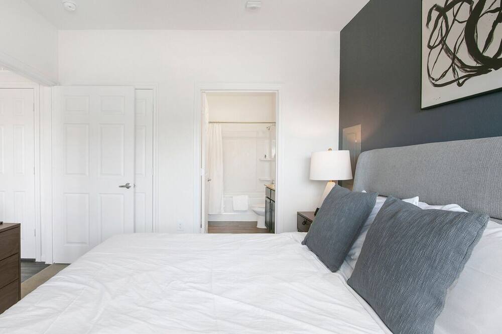 Photo of Bedroom in McNeil