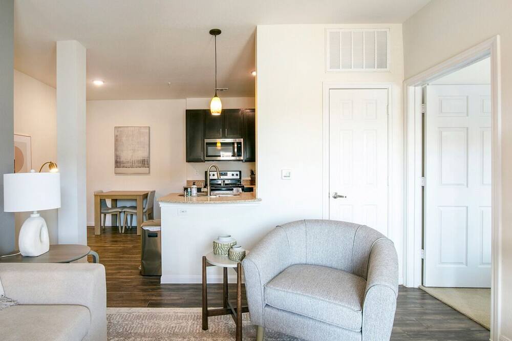 Photo of Livingroom in McNeil