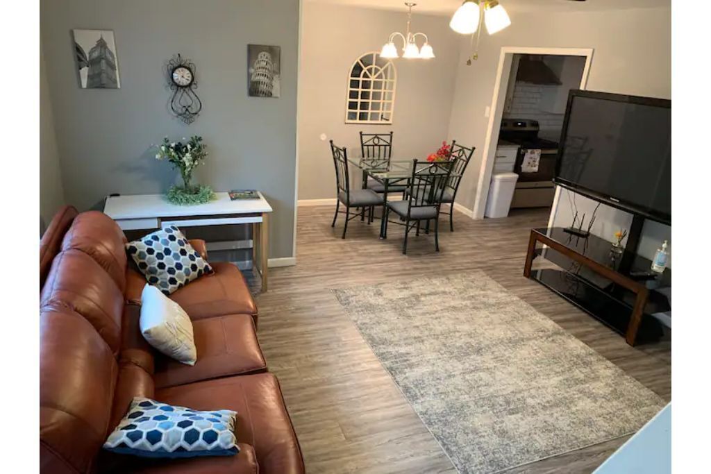 Photo of Livingroom in Southwood Valley