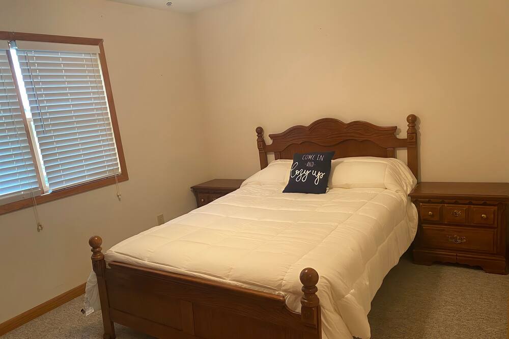 Photo of Bedroom in Brier Hill