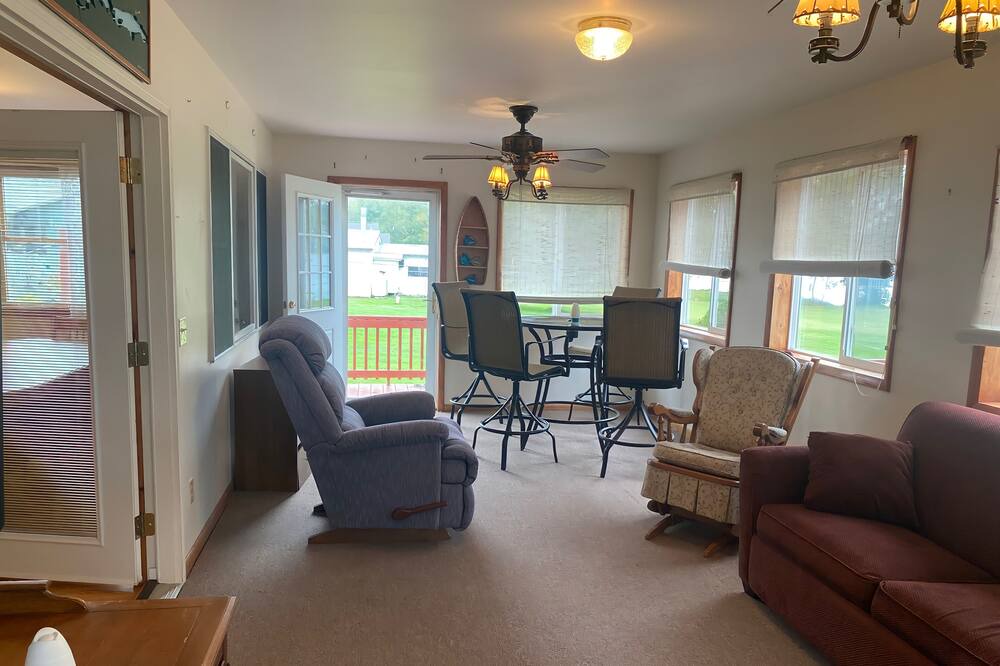 Photo of Bedroom in Brier Hill