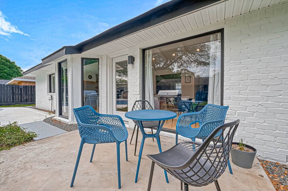 Photo of Patio Balcony in Spring Branch Central