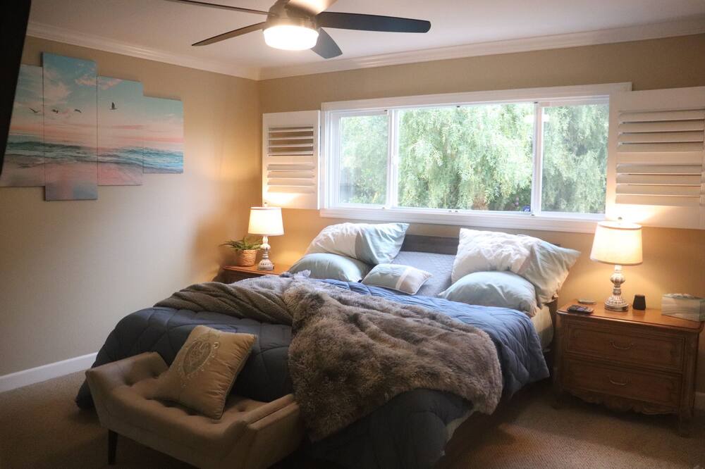 Photo of Bedroom in Salinas