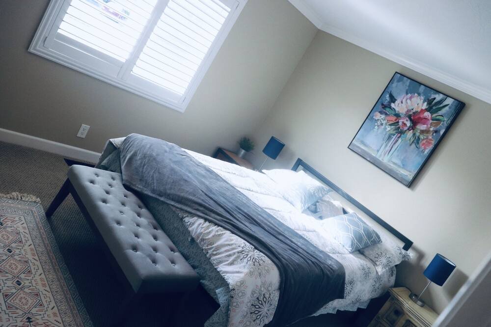 Photo of Bedroom in Salinas