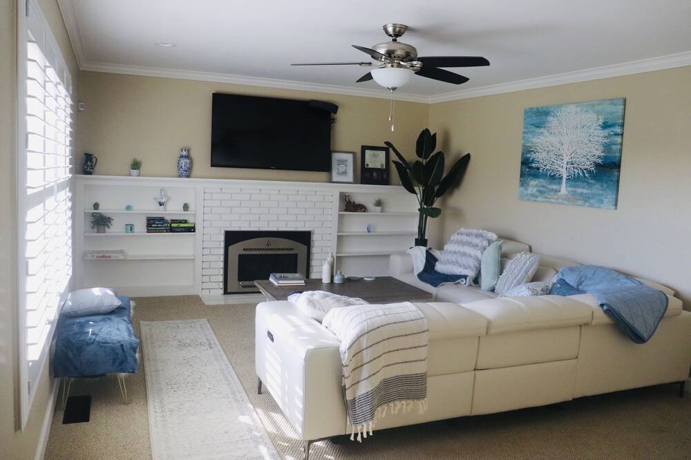 Photo of Others in Salinas