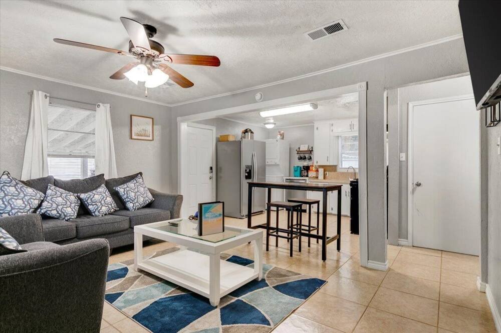 Photo of Livingroom in Groves