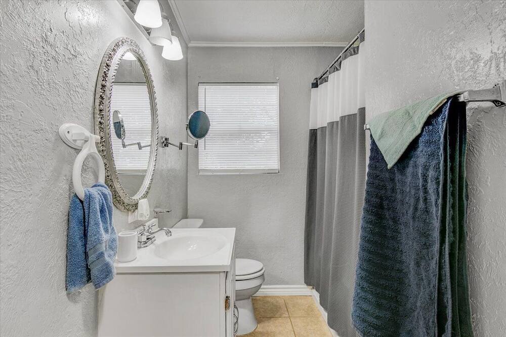 Photo of Bathroom in Groves