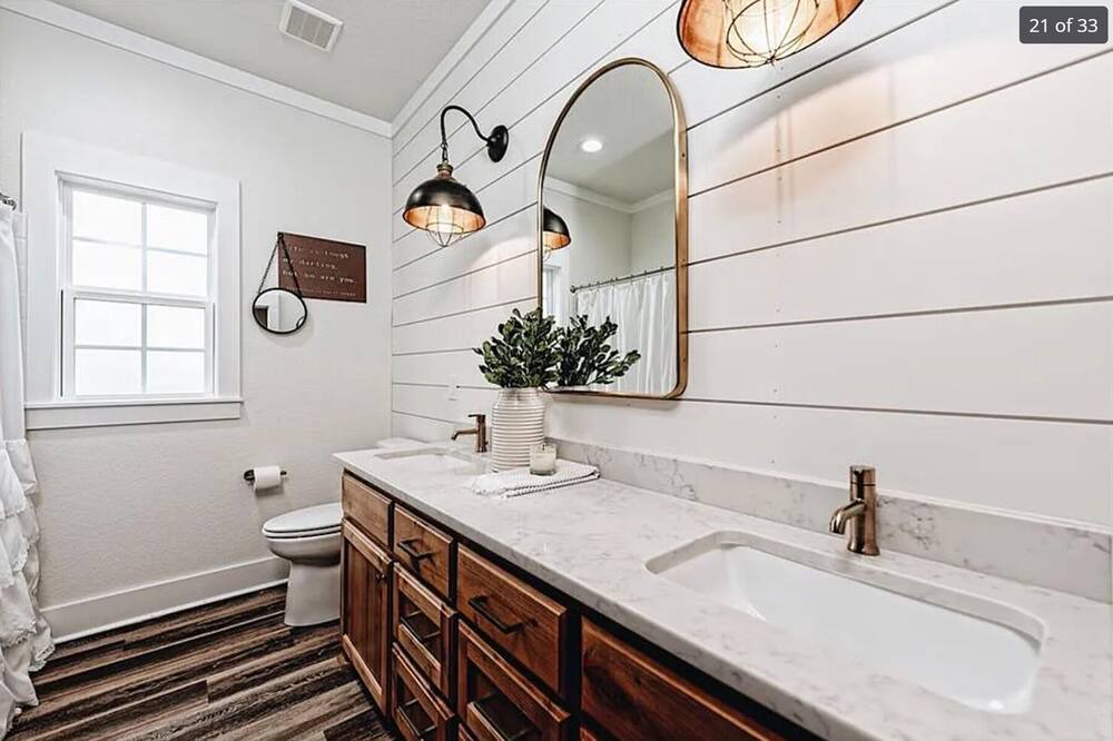 Photo of Bathroom in Lorena