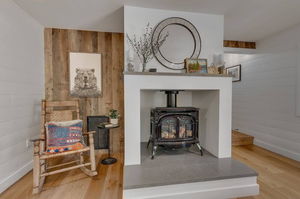 Photo of Livingroom in Tahoe Pines