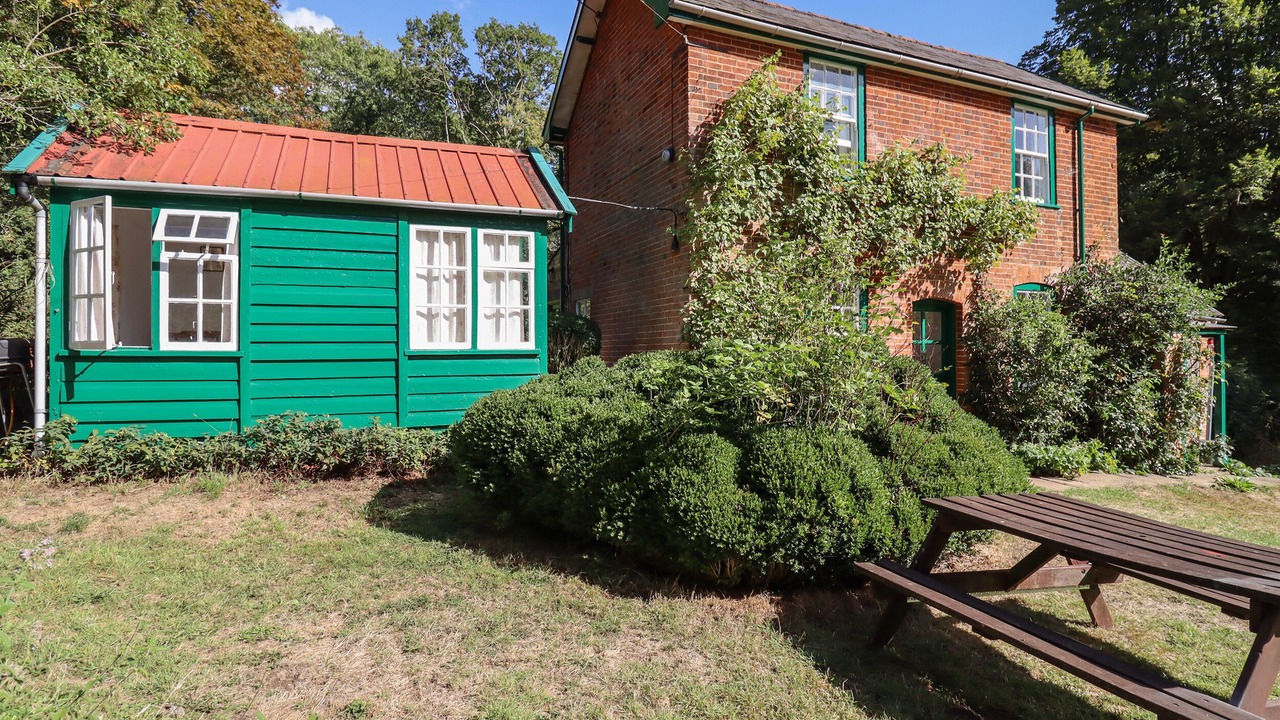 Photo of Others in Bures