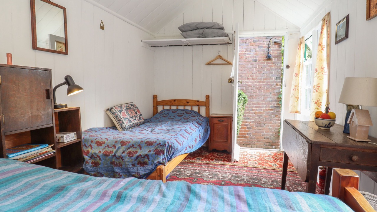 Photo of Others in Bures