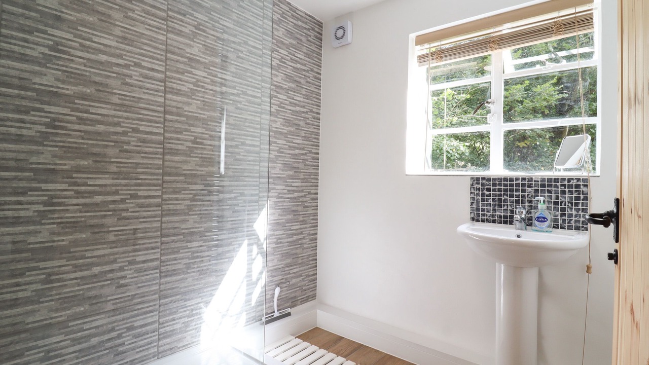 Photo of Others in Bures