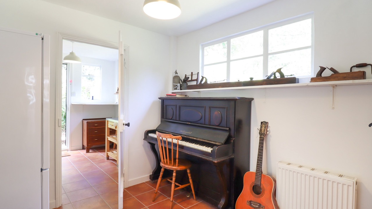 Photo of Others in Bures