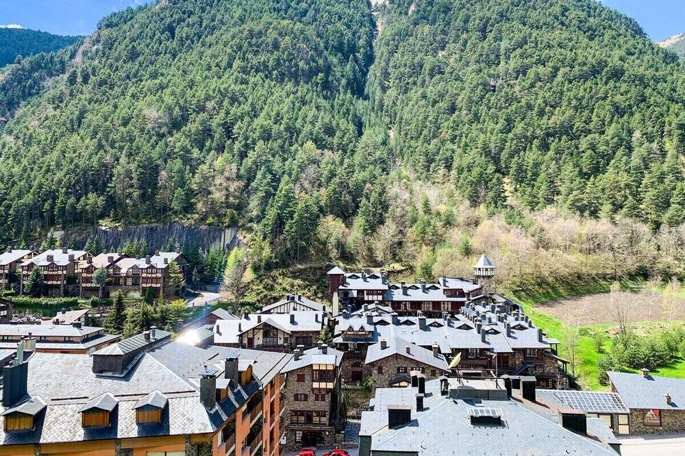 Photo of Others in Arinsal