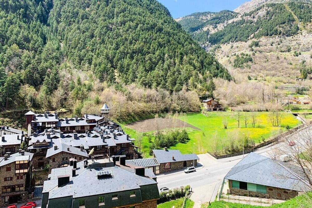 Photo of Others in Arinsal