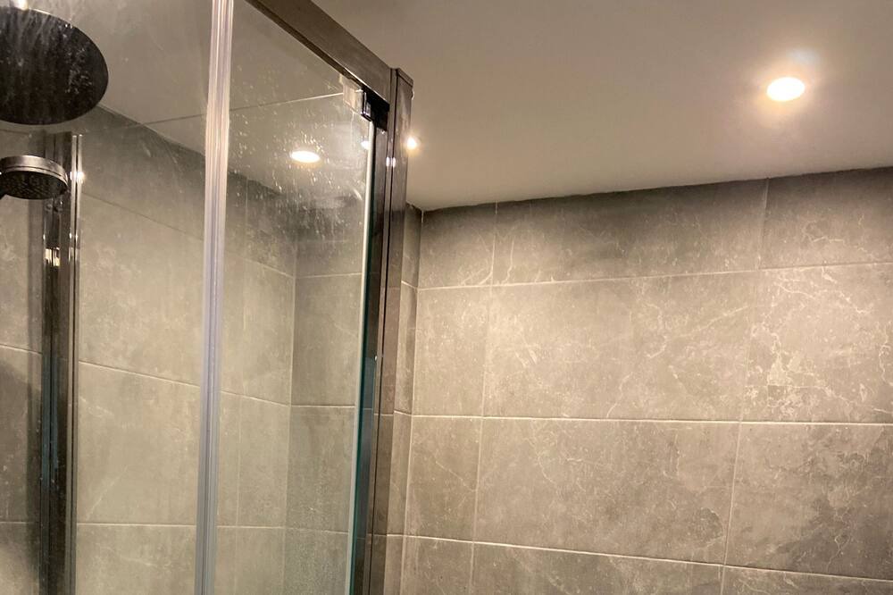 Photo of Bathroom in Birchanger