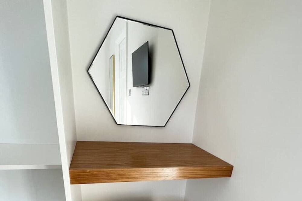 Photo of Others in Alton Barnes