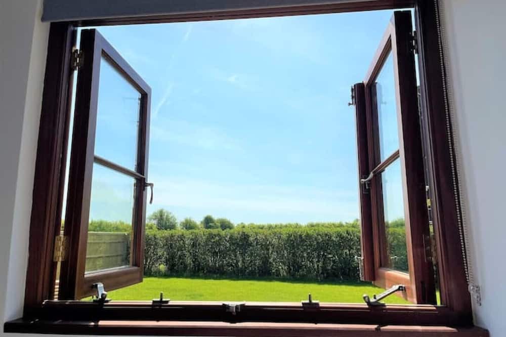 Photo of Others in Alton Barnes